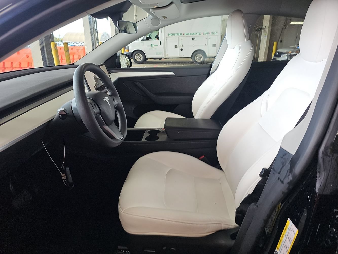 Used 2023 Tesla Model Y Long Range AWD/4WD image 9