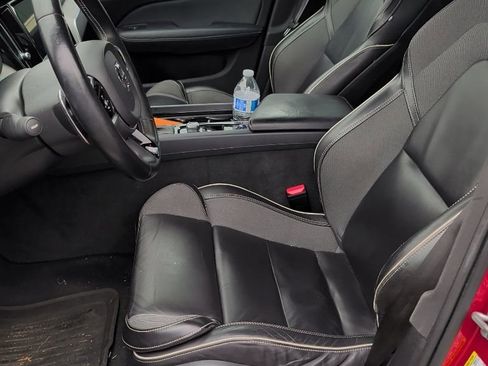 Used 2019 Volvo S60 T6 R-Design image 3