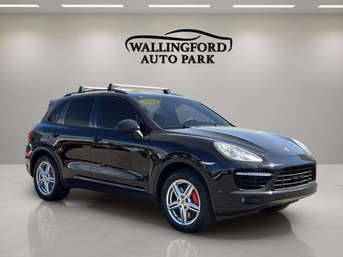 Used 2014 Porsche Cayenne Turbo AWD/4WD image 3