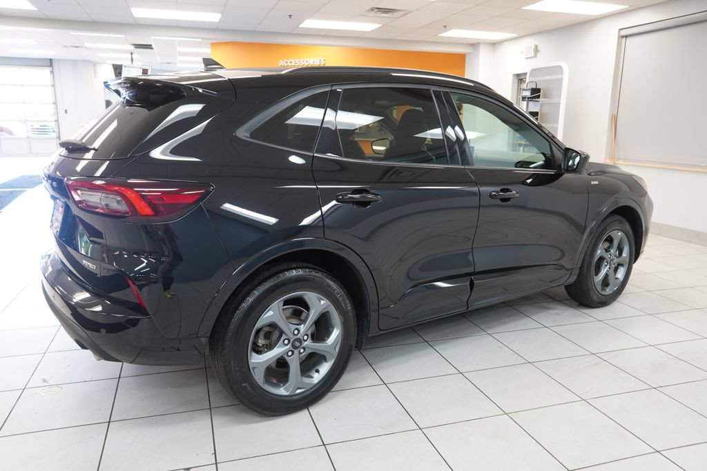 Used 2023 Ford Escape ST-Line Select w/ Tech Pack #1 AWD/4WD image 12