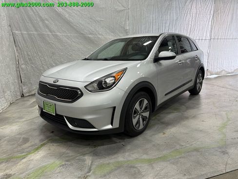Used 2018 Kia Niro FE FWD image 1