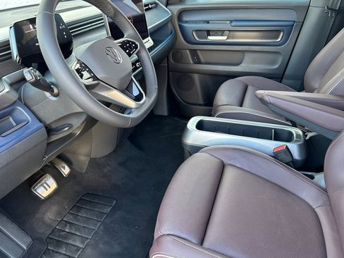 New 2025 Volkswagen ID. Buzz Pro S image 7