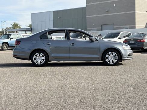 Used 2017 Volkswagen Jetta S image 26