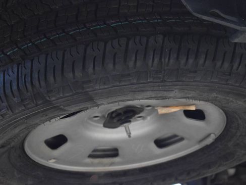 Used 2015 GMC Canyon SLT w/ Driver Alert Package image 46