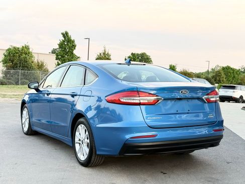 Used 2020 Ford Fusion SE FWD image 11
