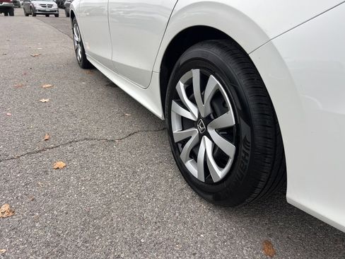 Used 2024 Honda Civic LX image 30