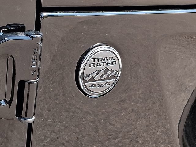 Used 2024 Jeep Gladiator Sport AWD/4WD image 39