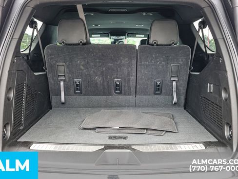 Used 2025 Chevrolet Suburban Z71 AWD/4WD image 24