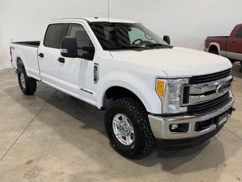 Used 2017 Ford F350 XLT w/ XLT Value Package AWD/4WD image 6