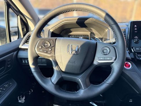 Used 2023 Honda Odyssey EX-L image 11