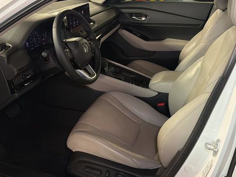 Used 2024 Honda Accord Touring image 18