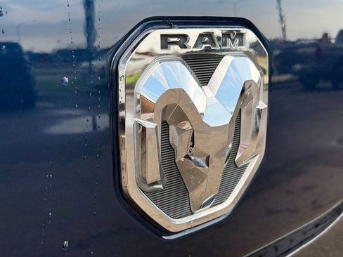 Used 2021 RAM 1500 Laramie AWD/4WD image 10