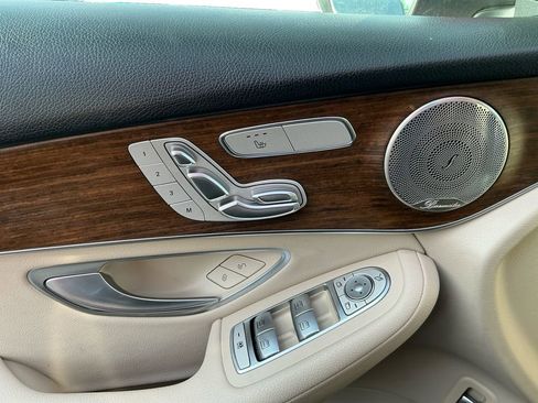 Used 2022 Mercedes-Benz GLC 300 4MATIC image 18