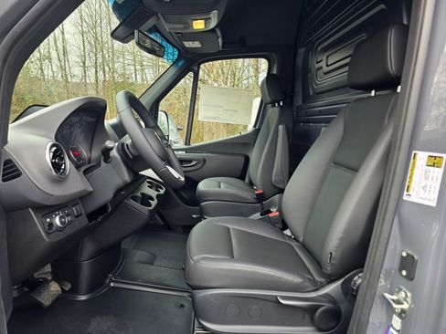 New 2025 Mercedes-Benz Sprinter 2500 image 19