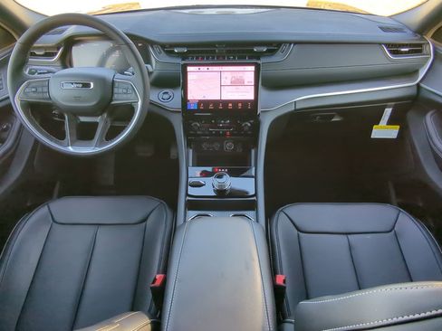 New 2025 Jeep Grand Cherokee L Limited w/ Luxury Tech Group II image 13