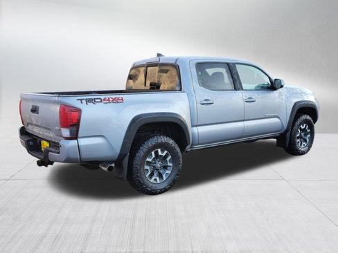 Certified 2018 Toyota Tacoma TRD Off-Road image 8