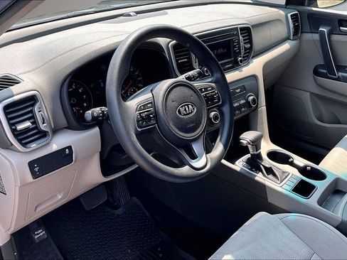 Used 2019 Kia Sportage LX AWD/4WD image 17