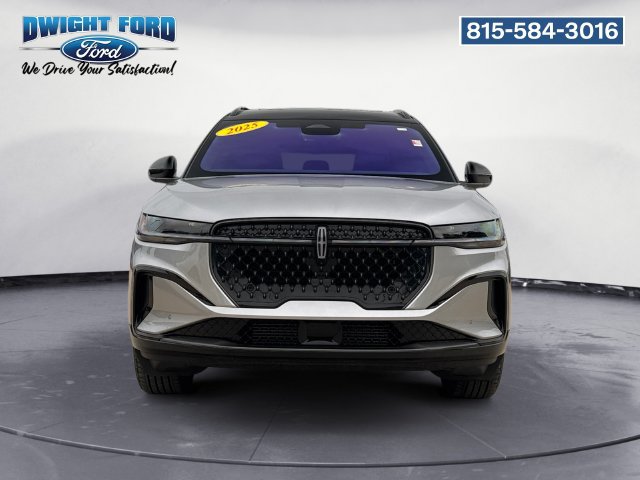 Used 2025 Lincoln Nautilus Reserve w/ Jet Appearance Package AWD/4WD image 8