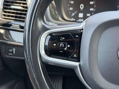 Used 2018 Volvo XC90 T6 Momentum w/ Convenience Package AWD/4WD image 9
