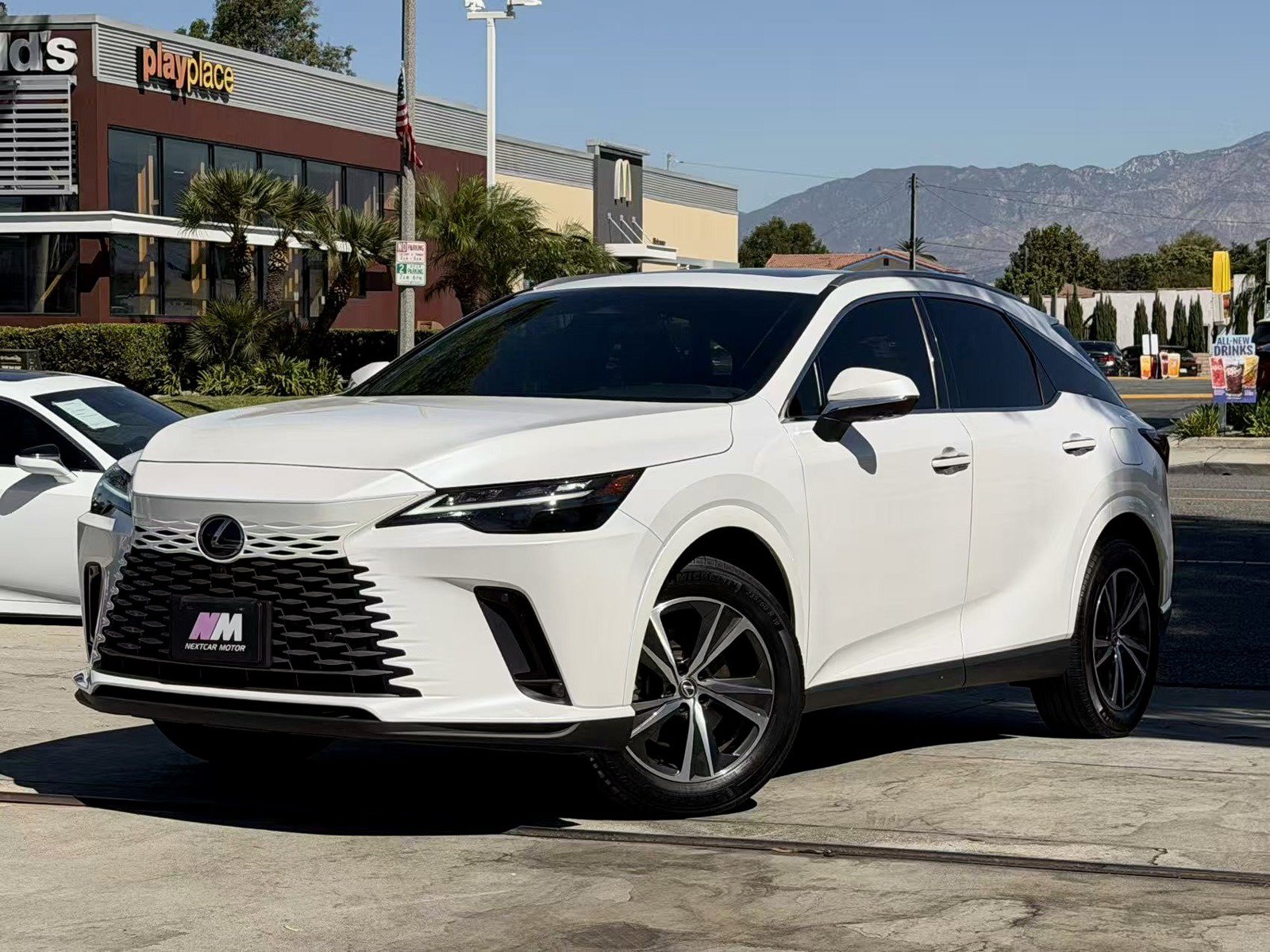 Used 2024 Lexus RX 350 Premium w/ Convenience Package FWD image 2