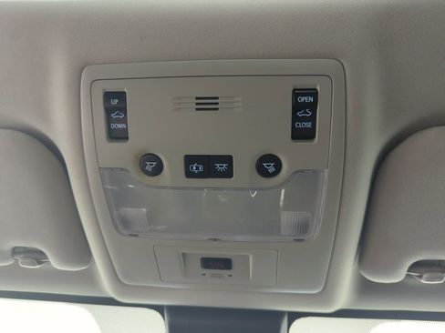 Used 2017 Lexus IS 200t RWD image 29