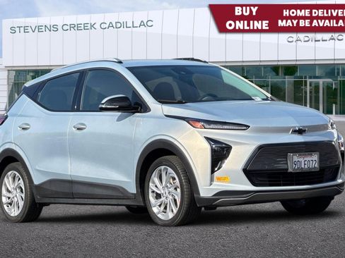 Used 2023 Chevrolet Bolt EUV LT w/ Comfort Package image 1