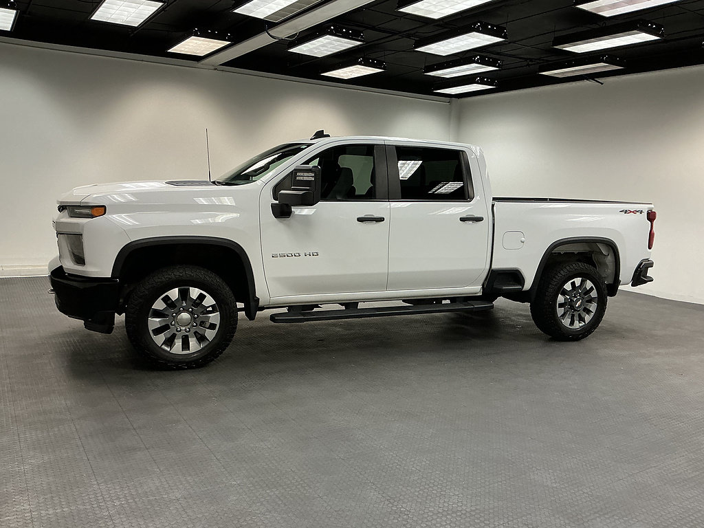 Used 2022 Chevrolet Silverado 2500 Custom w/ Custom Value Package AWD/4WD image 2