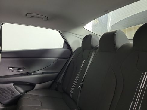 New 2025 Hyundai Elantra Blue image 31