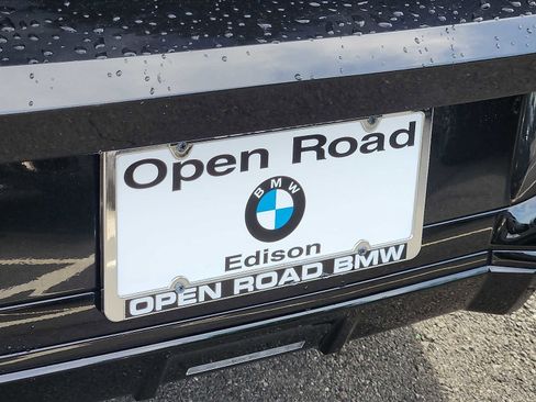 Used 2026 BMW 740i xDrive w/ Premium Package AWD/4WD image 31