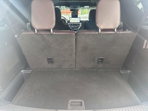 Used 2025 Ford Explorer Platinum w/ Ultimate Package RWD image 29