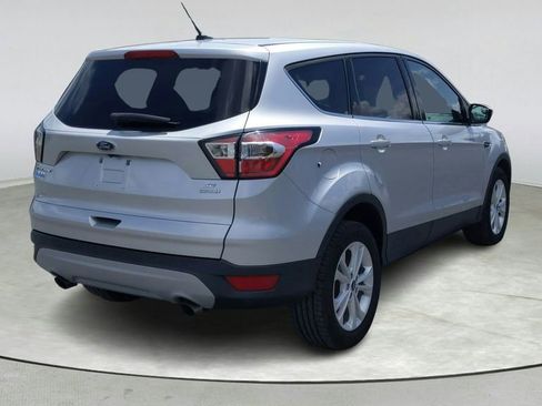 Used 2017 Ford Escape SE FWD image 6
