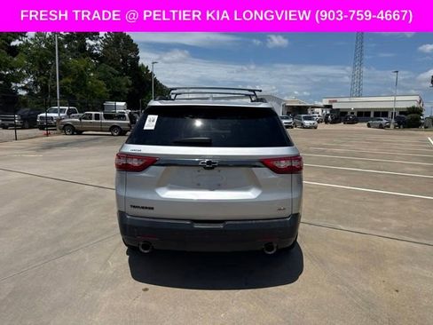 Used 2021 Chevrolet Traverse RS FWD image 7