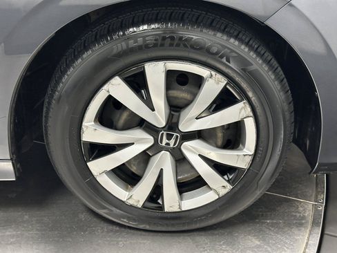 Certified 2022 Honda Civic LX image 17