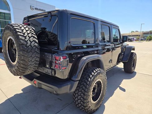 Used 2020 Jeep Wrangler Unlimited Rubicon w/ Quick Order Package 28Y Recon AWD/4WD image 3