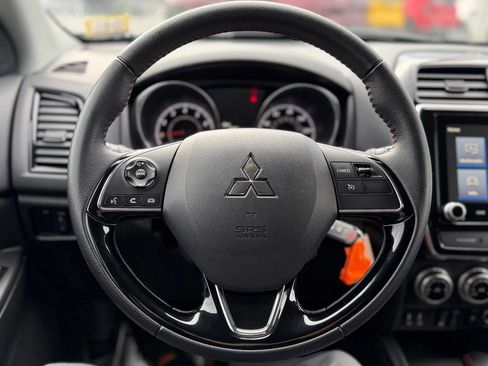 Used 2025 Mitsubishi Outlander Sport ES AWD/4WD image 10