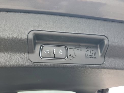 Certified 2023 Ford Explorer XLT image 16