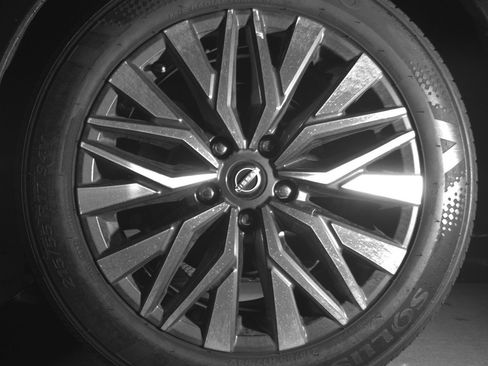 Used 2025 Nissan Altima 2.5 SV FWD image 14