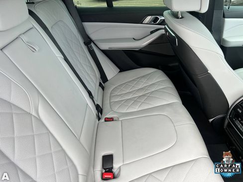 Used 2025 BMW X5 xDrive40i w/ M Sport Package AWD/4WD image 14
