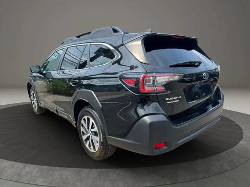 Used 2023 Subaru Outback Premium AWD/4WD image 7