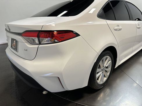 Used 2025 Toyota Corolla LE w/ LE Premium Package FWD image 14