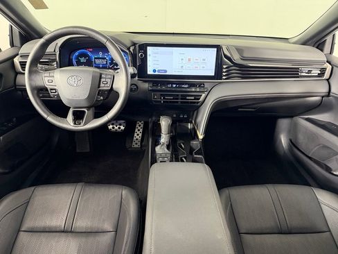 Used 2025 Toyota Camry XSE FWD image 14