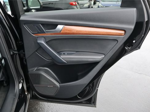 Used 2023 Audi Q5 2.0T Premium Plus w/ Premium Plus Package image 33