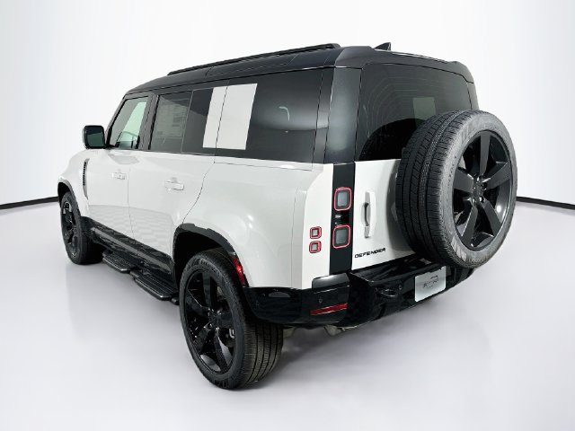 New 2026 Land Rover Defender 110 X-Dynamic SE AWD/4WD image 7