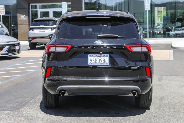 Used 2023 Ford Escape ST-Line w/ Equipment Group 301A FWD image 9