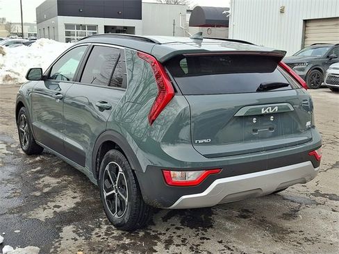 Certified 2023 Kia Niro EX image 4