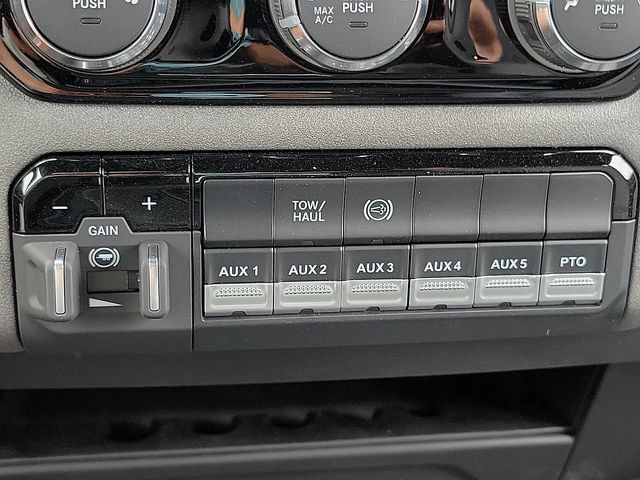 New 2026 RAM 5500 Tradesman AWD/4WD image 15