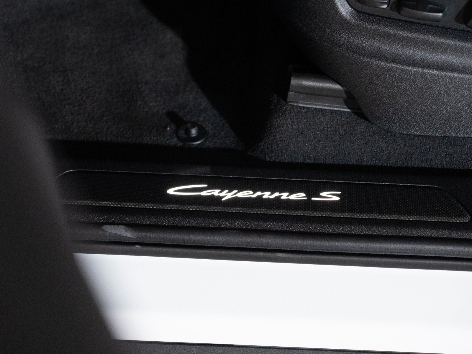 Certified 2026 Porsche Cayenne S AWD/4WD image 12