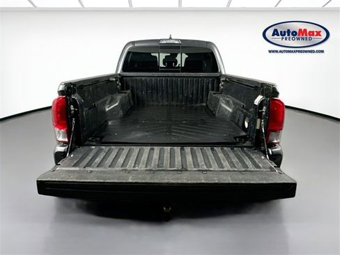 Used 2019 Toyota Tacoma TRD Off-Road image 29