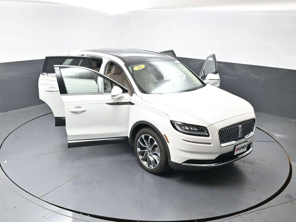 Used 2021 Lincoln Nautilus Reserve AWD/4WD image 59
