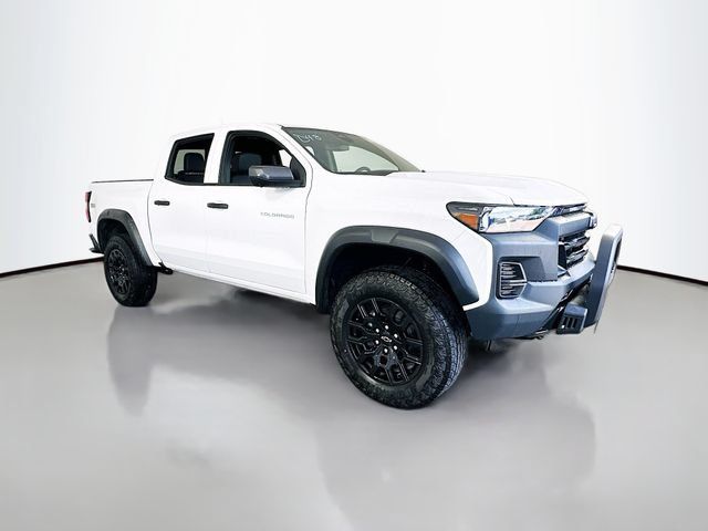 New 2025 Chevrolet Colorado Trail Boss w/ Off-Road Front Bumper Package AWD/4WD image 2